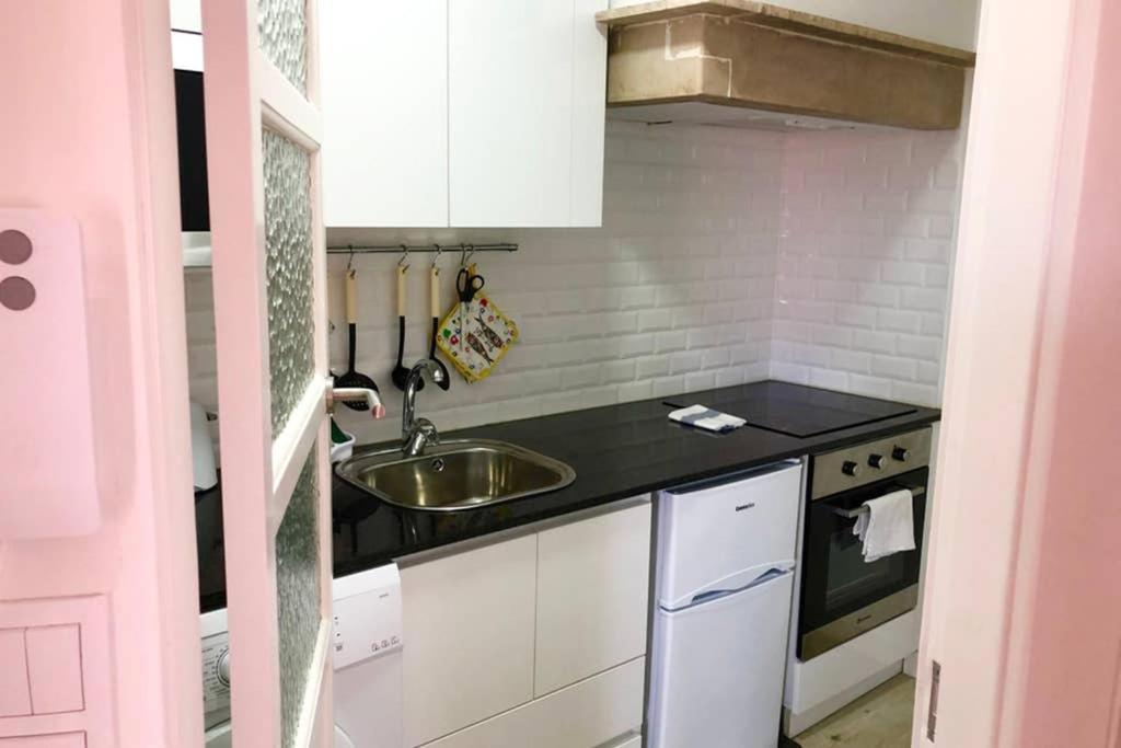 32 3 - Lisbon City Life Private Apartment, Bairro Alto Esterno foto