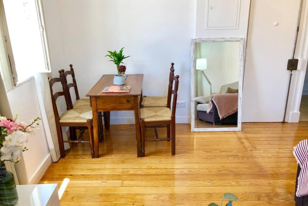 32 3 - Lisbon City Life Private Apartment, Bairro Alto Esterno foto
