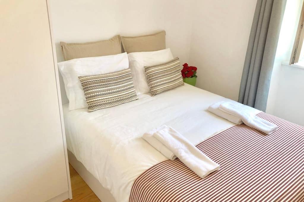 32 3 - Lisbon City Life Private Apartment, Bairro Alto Esterno foto