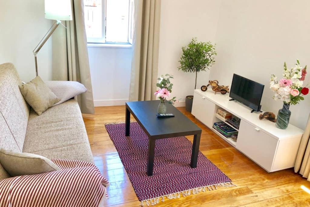 32 3 - Lisbon City Life Private Apartment, Bairro Alto Esterno foto