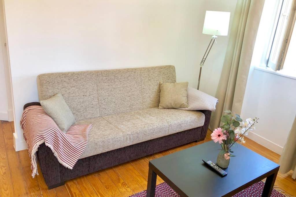 32 3 - Lisbon City Life Private Apartment, Bairro Alto Esterno foto